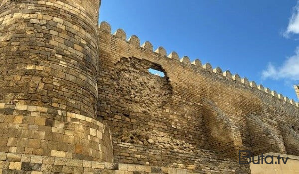  Aşınmanın olduğu hissə indiyədək restavrasiya olunmayıb...  