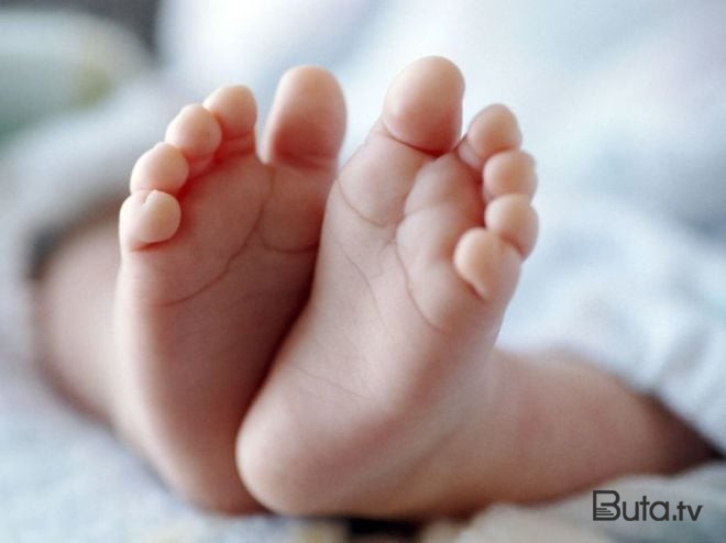  Boğazında qida qalan 2 yaşlı körpə öldü  