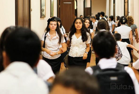  Bakıda IX sinif şagirdi sinif yoldaşına xəsarət yetirdi  