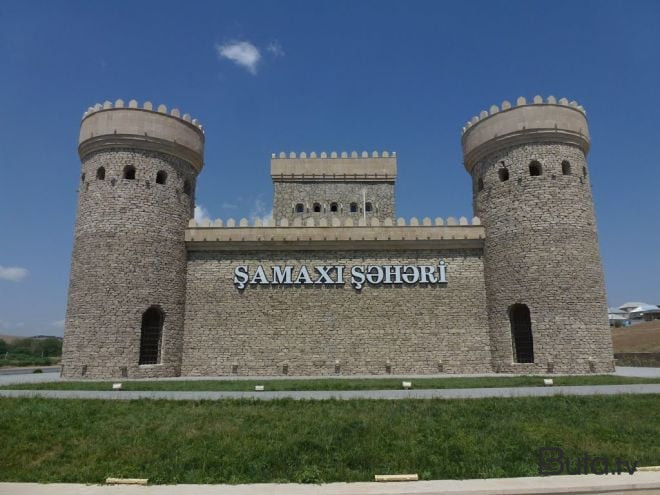  Sosial şəbəkədə bu kəndi, qəbirləri təhqir edirlər - Foto  