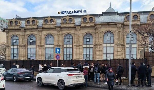  İdrak Liseyində şagird müəllimi güllələdi - Video  