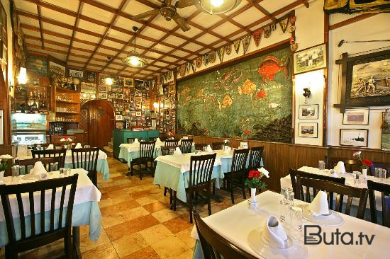  Bakıda restoran piyada keçidini zəbt etdi - Video  