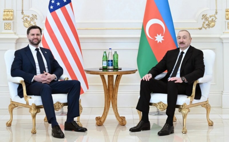  İlham Əliyevin ABŞ-nin vitse-prezidenti ilə məhdud tərkibdə görüşü başlayıb  