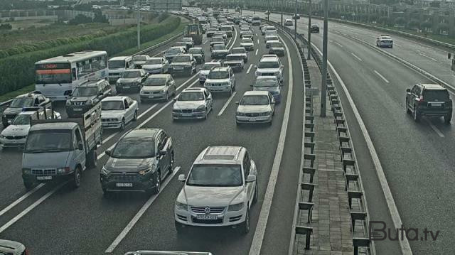  Bakı dairəvi yolunda qəza: tıxac yarandı - Video  