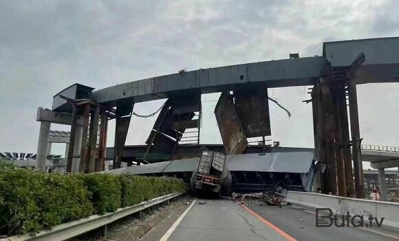  Bakıda yeni tikilən binada dayaq sütunu uçdu - VİDEO 
