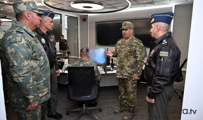  Nazir döyüş fəaliyyətini yoxladı, tapşırıqlar verdi - Foto  