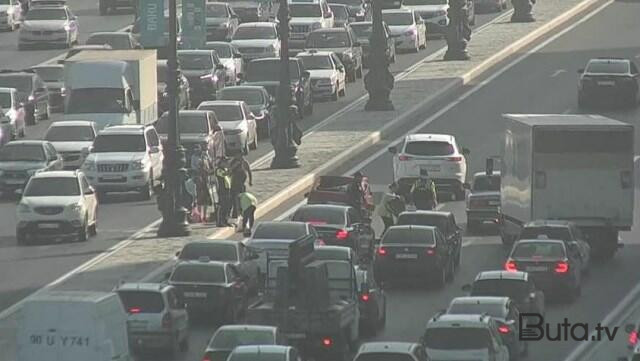  Ara məsafəsi saxlamadılar, qəza oldu - Anbaan video  