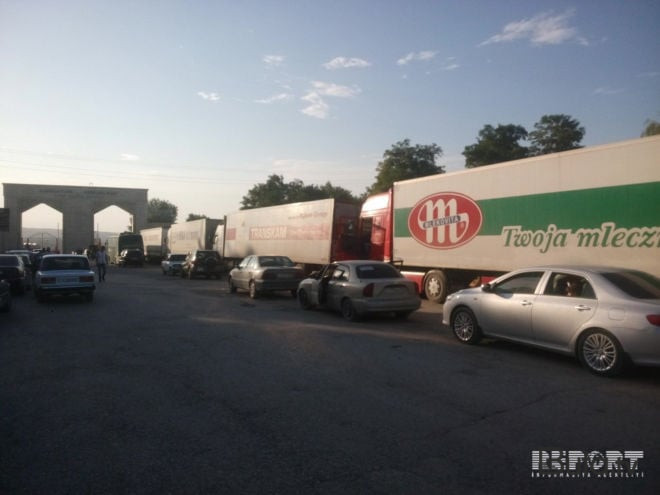  Yük maşınlarının İran sərhədindən keçməsi: Məhdudiyyət var?  