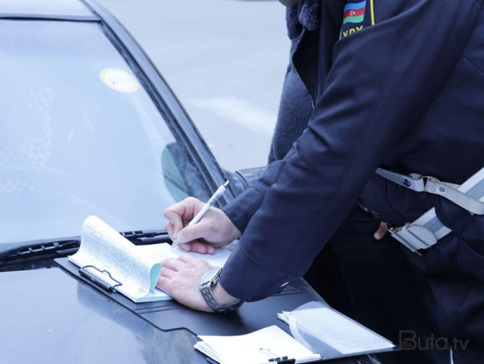  Avtomobilin ön şüşəsinə kağız bildiriş qoyulması ləğv olunur  