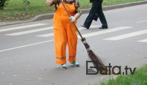  Bakıda süpürgəçini maşın vurub öldürdü  
