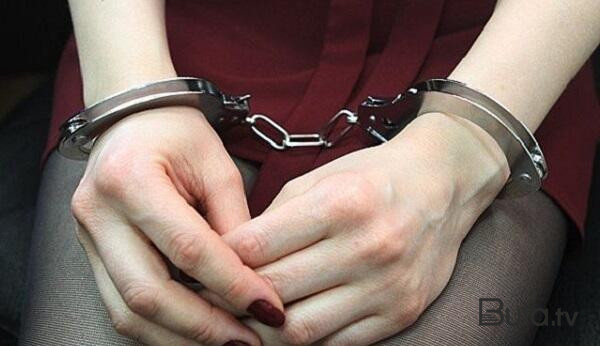  İşlədiyi ofisdən 9 min dollarlıq fotoaparat oğurlayan qadın saxlanıldı  