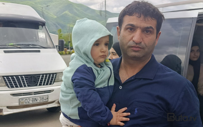  “10 yaşımda köçkün düşmüşdüm, 10 övladımla qayıtmışam” - Video  