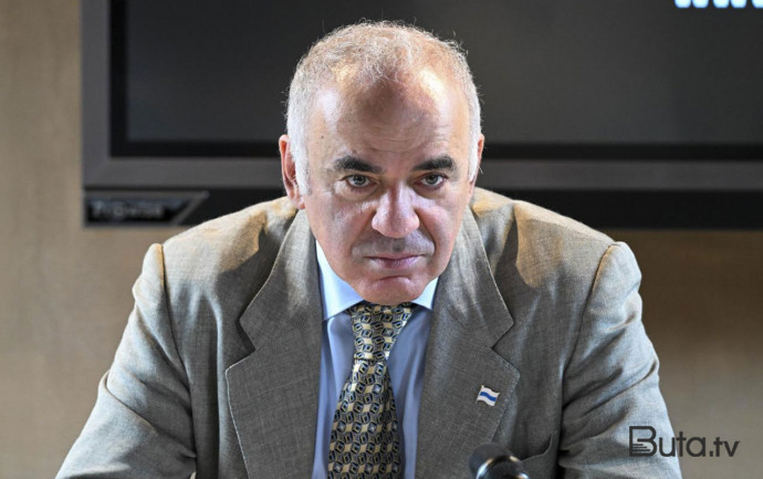  Kasparov beynəlxalq axtarışa verildi  